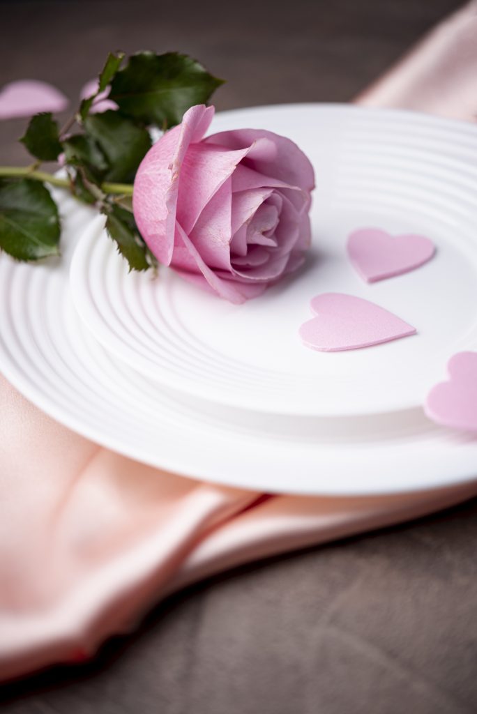high-angle-rose-plate-valentines-day